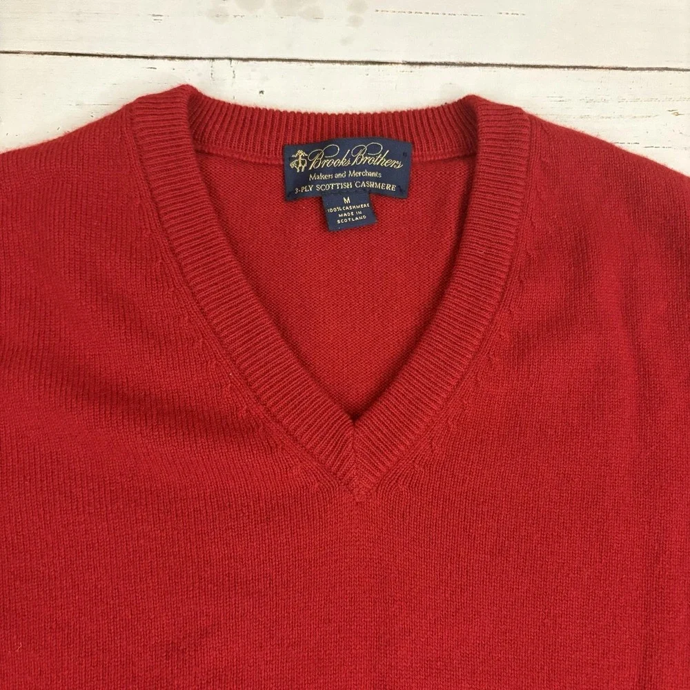 Brooks Brothers Sweater Mens M Red 3-Ply Scottish Cashmere V-Neck Knit